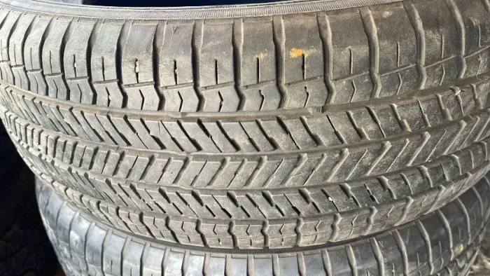 Pneu 235/50/18 Bridgestone 90 % Vida util.
