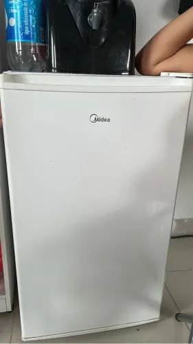 Frigobar Midea