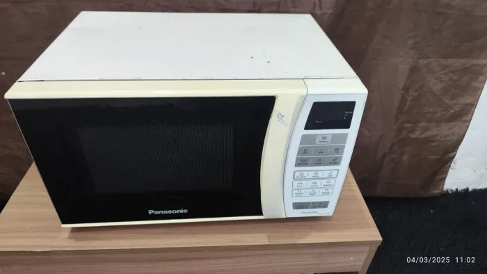 Micro-ondas Panasonic 25 Litros R$230,00 (Garantia+entrega)