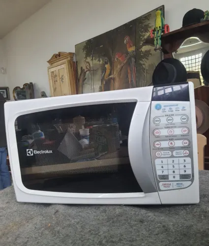 Microondas Electrolux 20L
