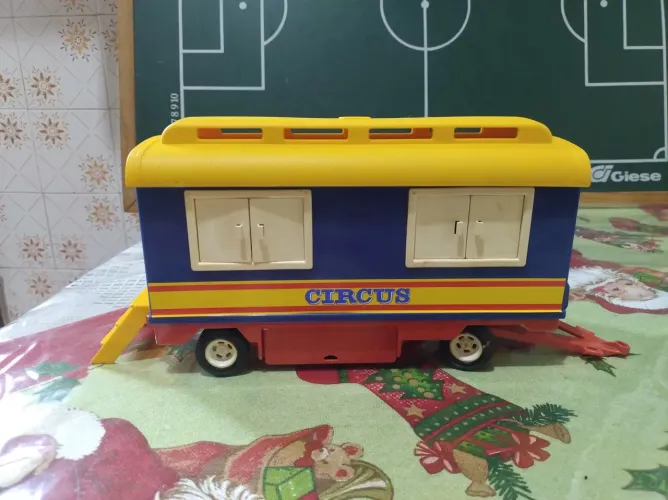 Playmobil trailer do circo conforme as fotos 