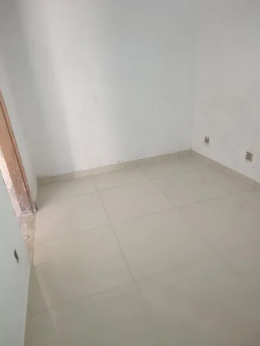 Alugo pequena sala, ideal para escritório