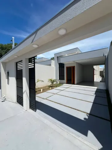 CASA COM PISCINA IPASE 550.000 OUTRA PERTO DA PREFEITURA 520.000