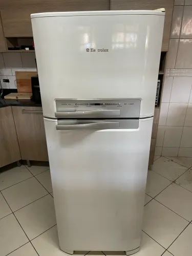 Geladeira Eletrolux 402 L - 127 V