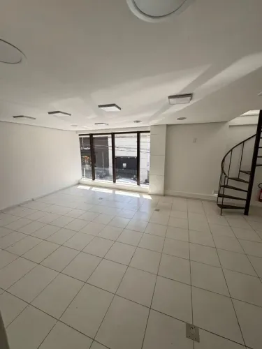 Loja Comercial com Mezanino no Centro de Florianópolis.