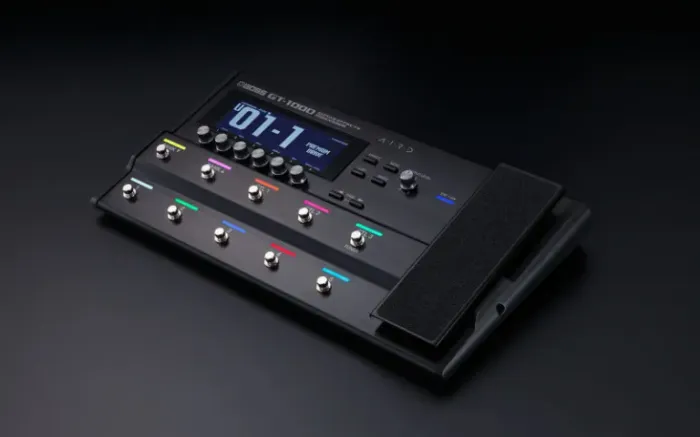 Pedaleira Multiefeitos para Guitarra e Baixo BOSS GT-1000