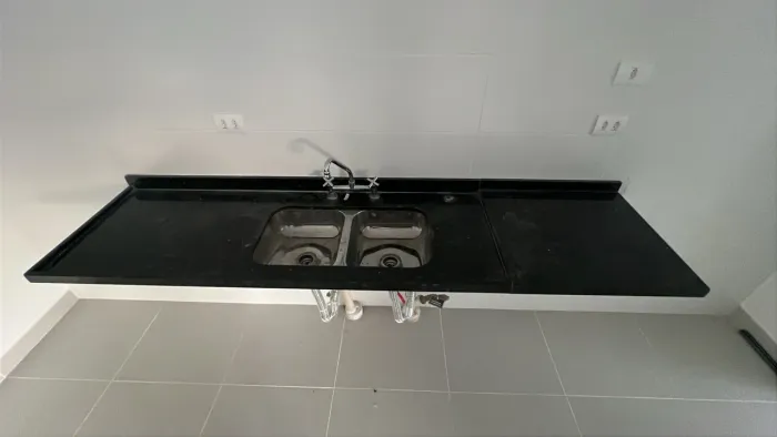 Pia granito Verde Ubatuba 236x60cm com cuba dupla
