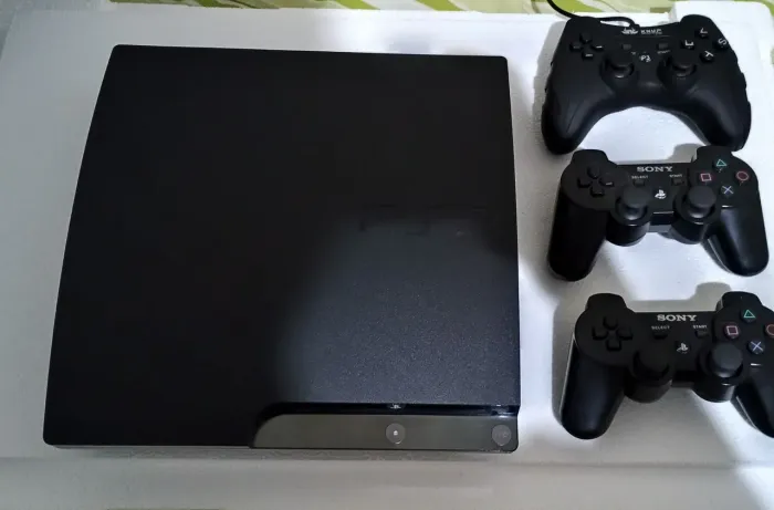 Play 3 Slim com 320GB + desbloqueio HEN 