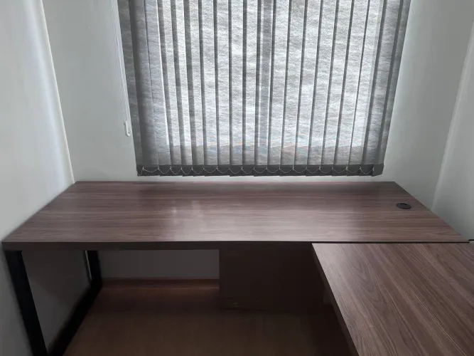 Mesa Diretor Frame Munique 190 cm 799,00 por 549,00