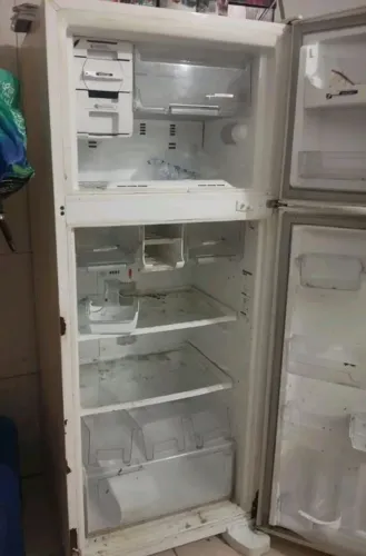 Geladeira FROST FREE - RETIRADA PARQUE GUADALAJARA