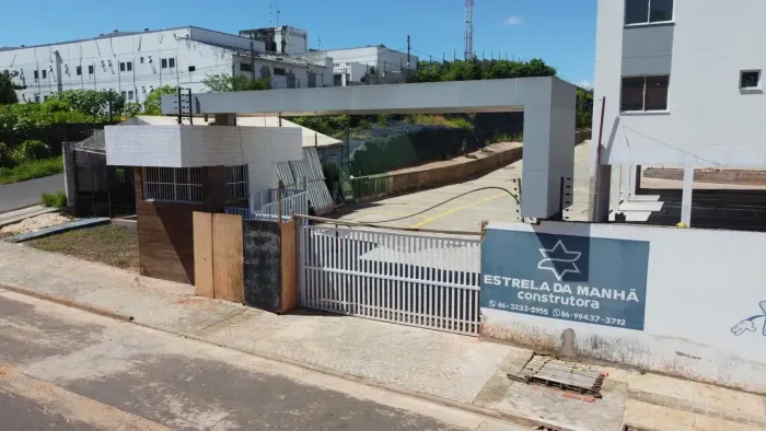 Imóvel para venda possui 58 metros quadrados com 2 quartos em Aeroporto - Teresina - PI