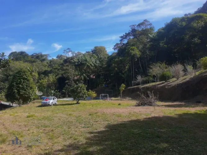 Sítio com 2 dormitórios à venda, 84000 m² por R$ 380.000,00 - Banquete - Bom Jardim/RJ