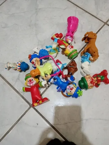 Brinquedos variados ( todos por um preço só)
