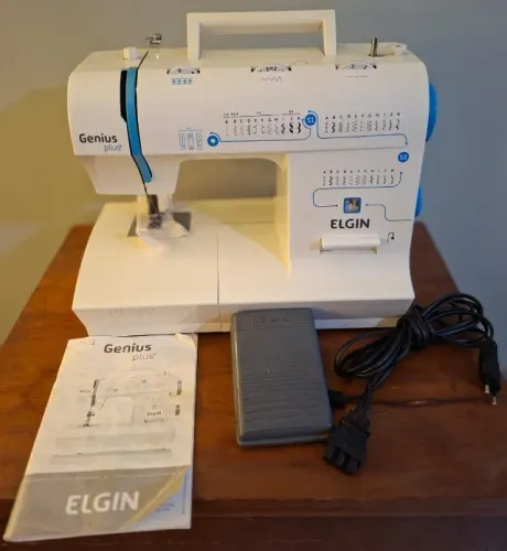 Maquina de Costura Domestica Elgin 110v