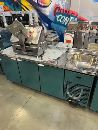 Balcão de serviço refrigerado com Cuba lado direito 2m novo pronta entrega