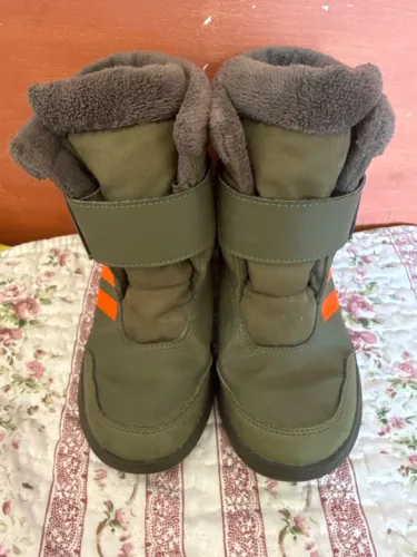 Bota adidas infantil frio intenso