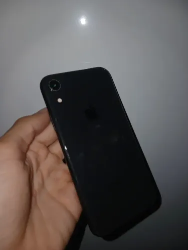 iPhone XR cinza