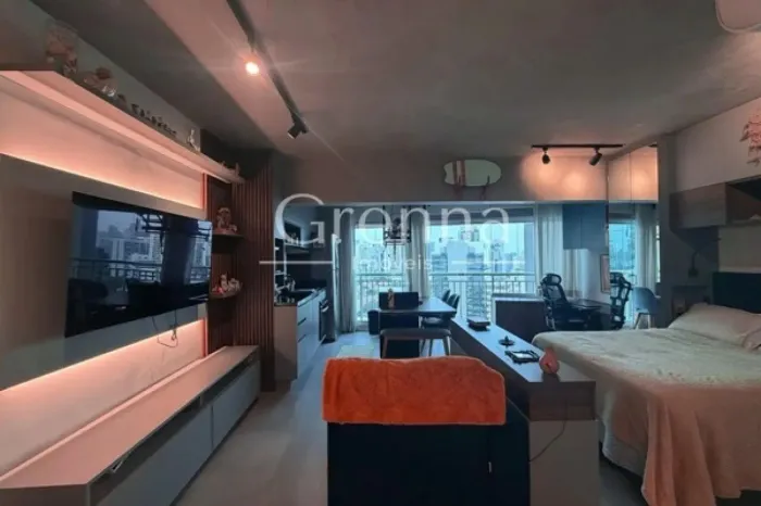 Apartamento mobiliado para locação e à venda com 35m², Pinheiros, São Paulo.