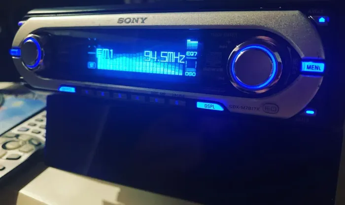 CD Player Sony Golfinho Década 2000 Frente Motorizada