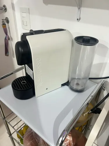 Cafeteira cápsula Nespresso 