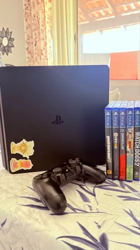 Ps4 slim 1 tera c/ 1 controle + 5 jogos