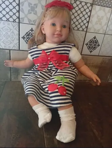 Boneca Louise
