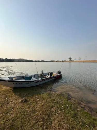 Barco 6 metros + motor branco 4t 15hp + carretinha 