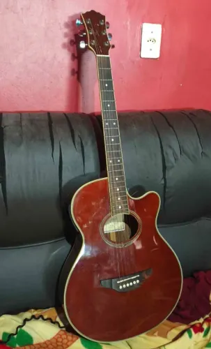 Violão TAGIMA sem uma corda