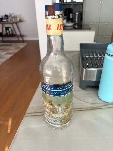 Garrafa de Arak antiga