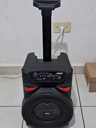 Caixa de som karaokê