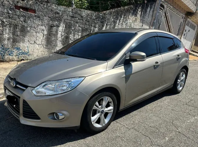Ford Focus 1.6 S/se/se Plus Flex 8v/16v 5P 2014