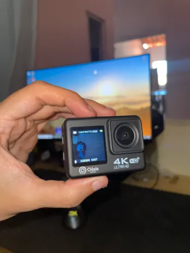 Câmera de ação 4k é com visor duplo 