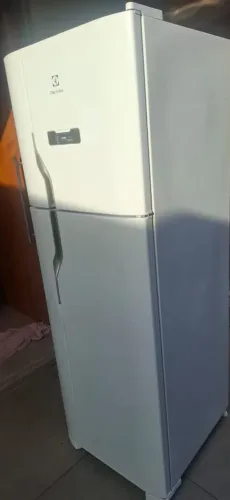 Geladeira novinha modelo novo