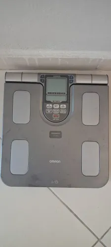 Balança de bioimpedância