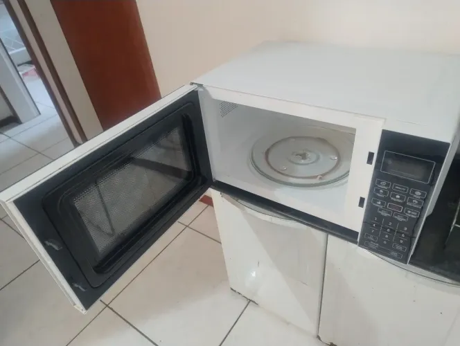 Microondas fhico espelhado 127 volt