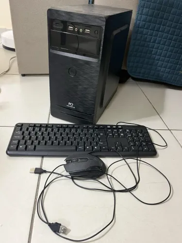 CPU, teclado e mouse para computador 