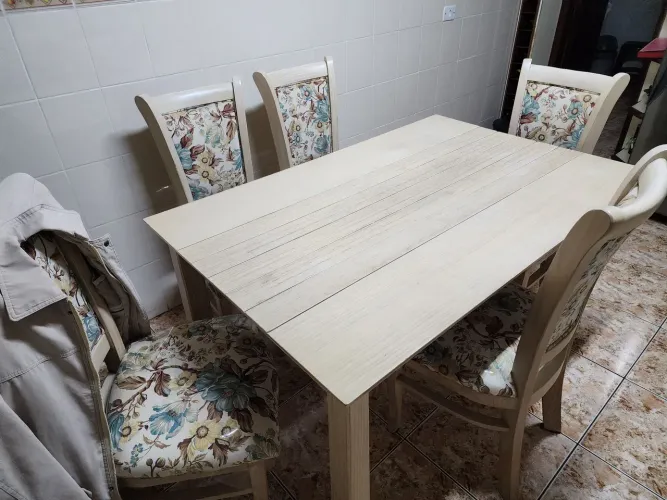 Jogo Mesa com 6 cadeiras
