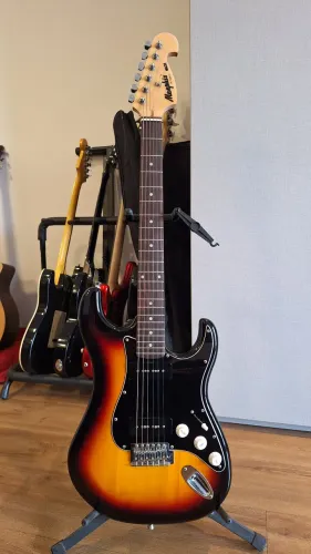 Guitarra Memphis MG32