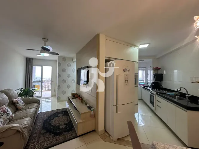Apartamento à Venda no Ed. Plaza Mayor: 67m², 2 Quartos (1 Suíte) e Varanda - Paulicéia, P