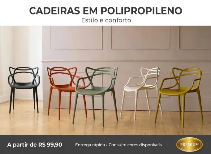 Cadeiras em polipropileno.