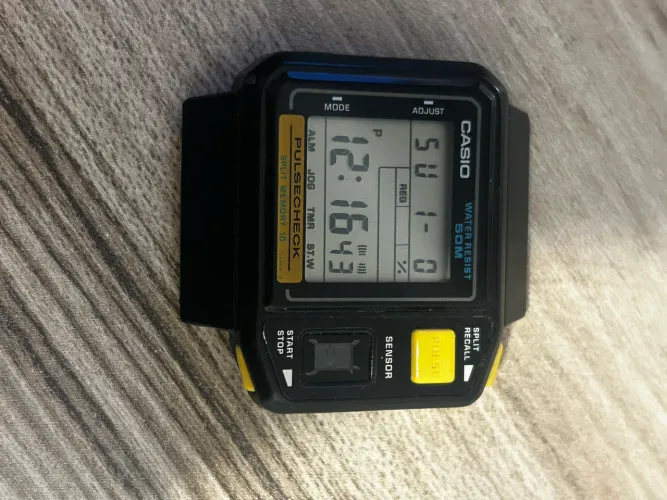 Relógio Casio PULSECHECK