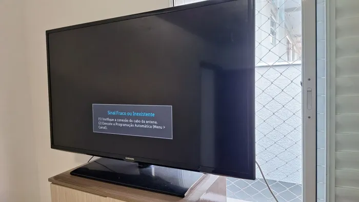 TV 40" NÃO É SMART