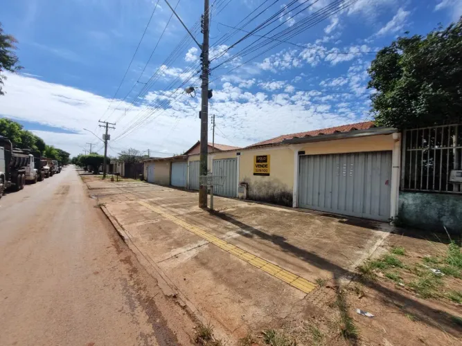 Vendo Casa com Terreno de 407 m² Próximo ao Estádio Serra Dourada - Jardim Novo Mundo - Go
