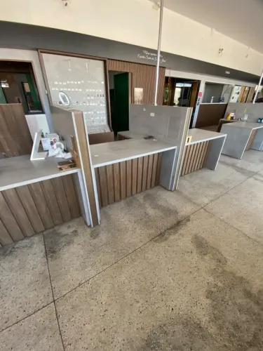 BANCADA DE ATENDIMENTO DE LOJA