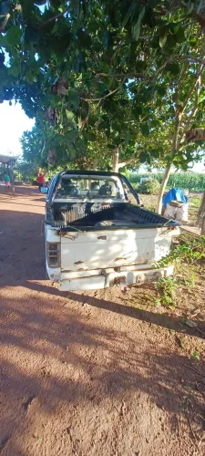 Mitsubishi L200 GL 2.5 4X4 CD Diesel 2003