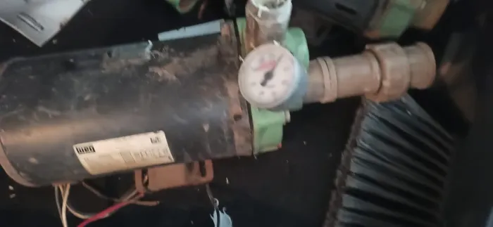 Duas Bombas injetoras 1 CV