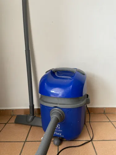 Aspirador de pó e água Eletrolux FLEX1400