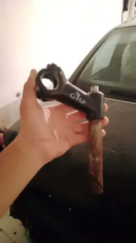Mesinha de Guidão usada só dá uma mão de tinta