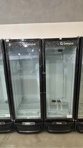 Geladeira bebidas 2 portas 950 litros nova Gelopar 
