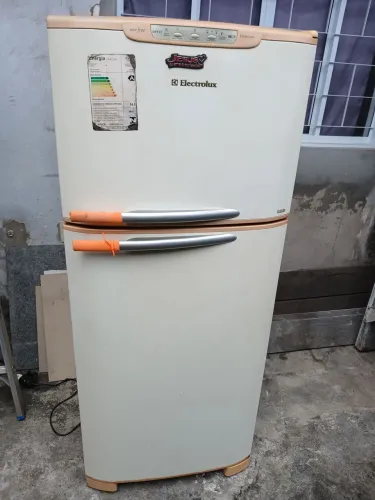 Geladeira Electrolux, frostfree, 352L.